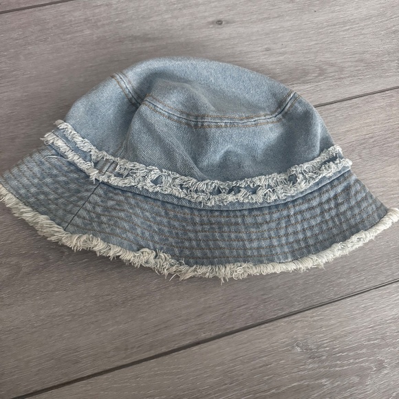 NWOT JEAN BUCKET HAT - Picture 6 of 7